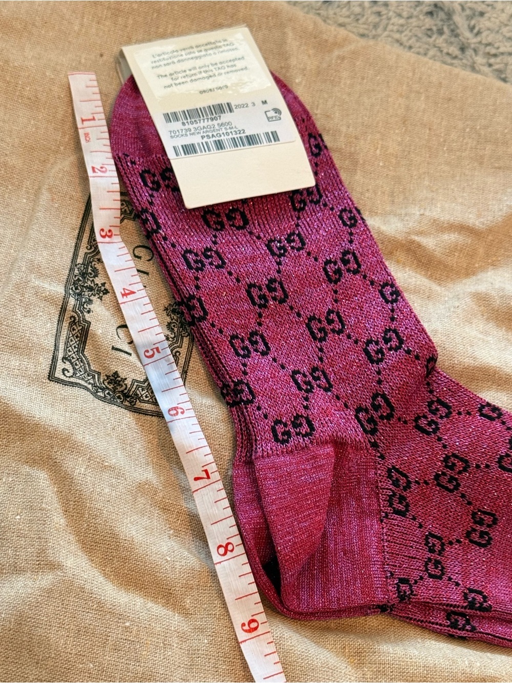 Gucci Fuchia Shimmer Lame GG Logo Ankle Socks sz M NWT - Picture 4 of 6